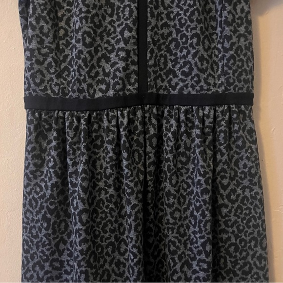 ann taylor loft • black& gray knit short sleeve leopard cheetah print mini dress - Picture 12 of 17